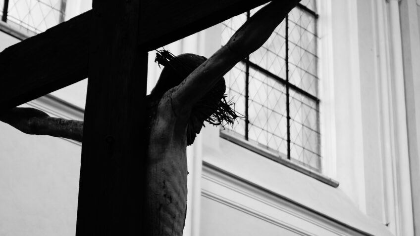 Stanę pod krzyżem tekst